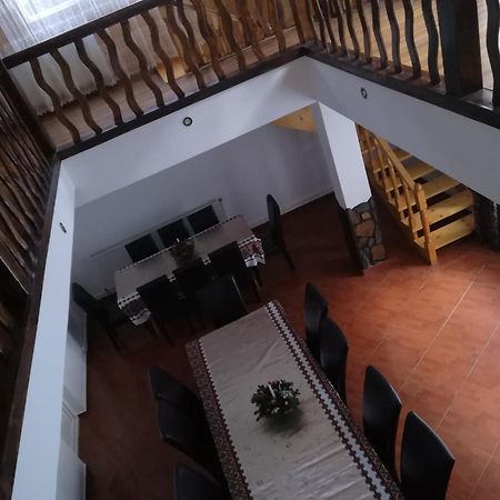 Willa Casa Raul Rucăr Zewnętrze zdjęcie